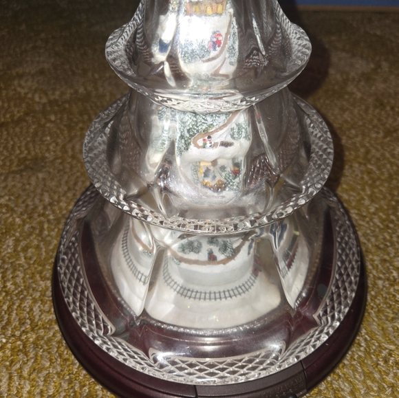 Thomas Kinkade Crystal Holiday Reflections Musical Tabletop Christmas Tree Clear - Picture 4 of 14